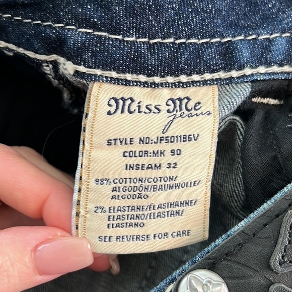 Miss Me Mid Rise Bootcut Jeans - Picture 8 of 8